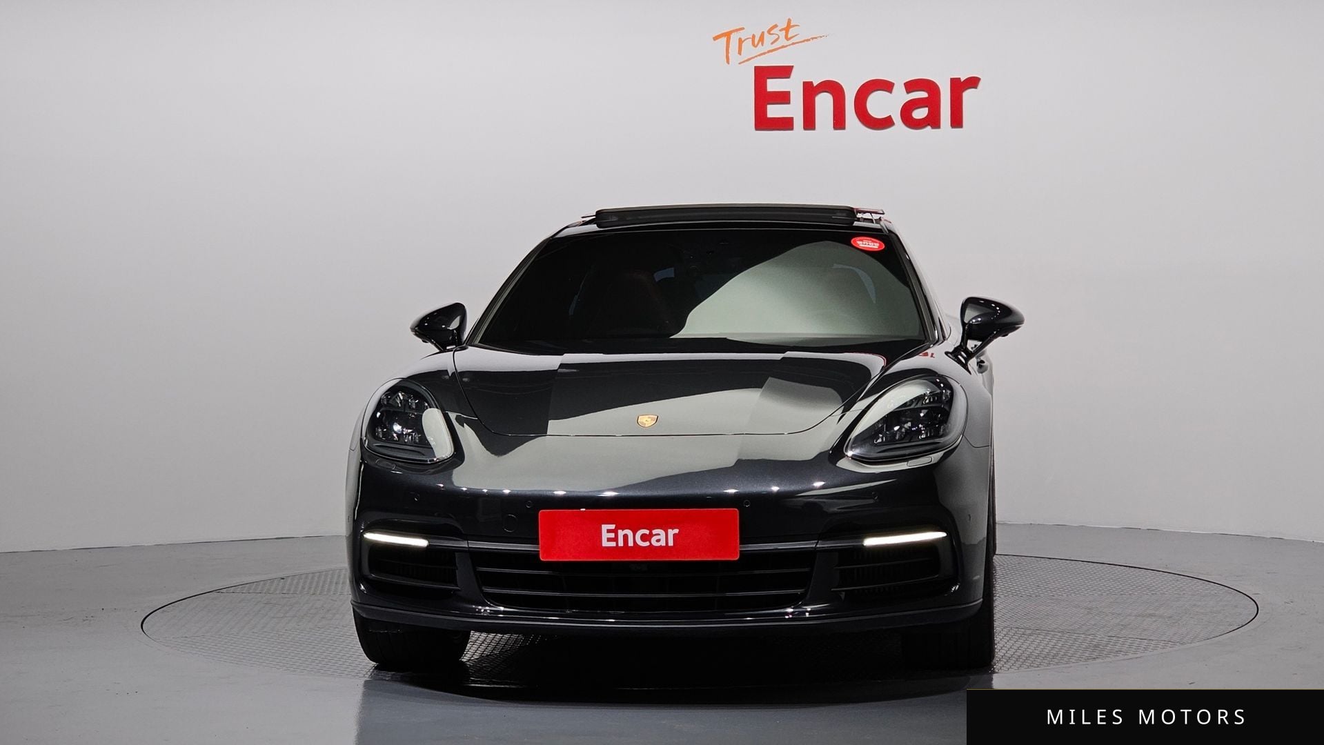 Porsche Panamera 2018 — миниатюра 3