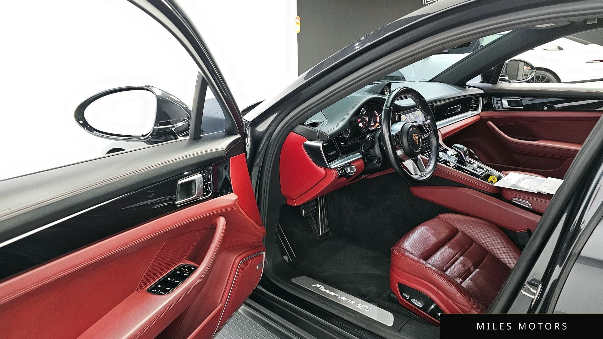 Porsche Panamera 2018 — миниатюра 11