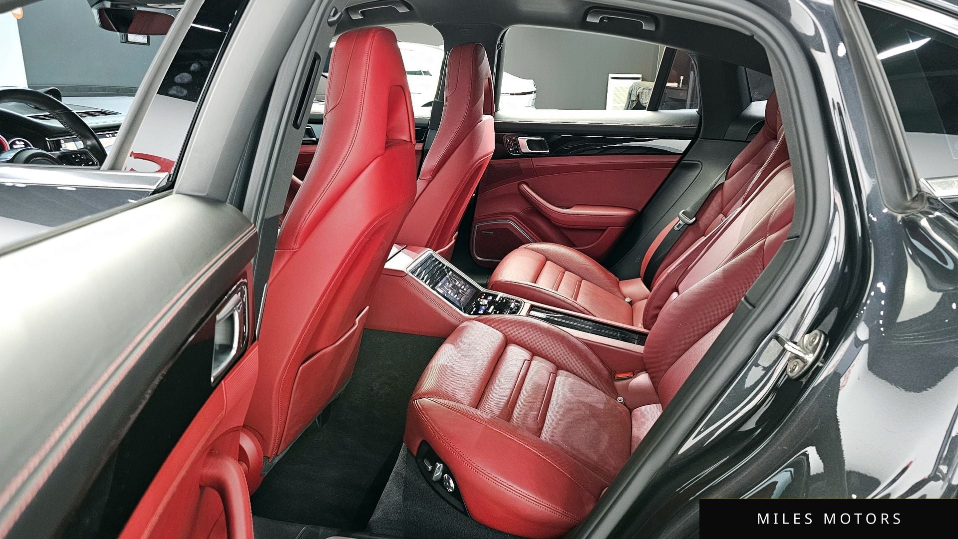 Porsche Panamera 2018 — миниатюра 12