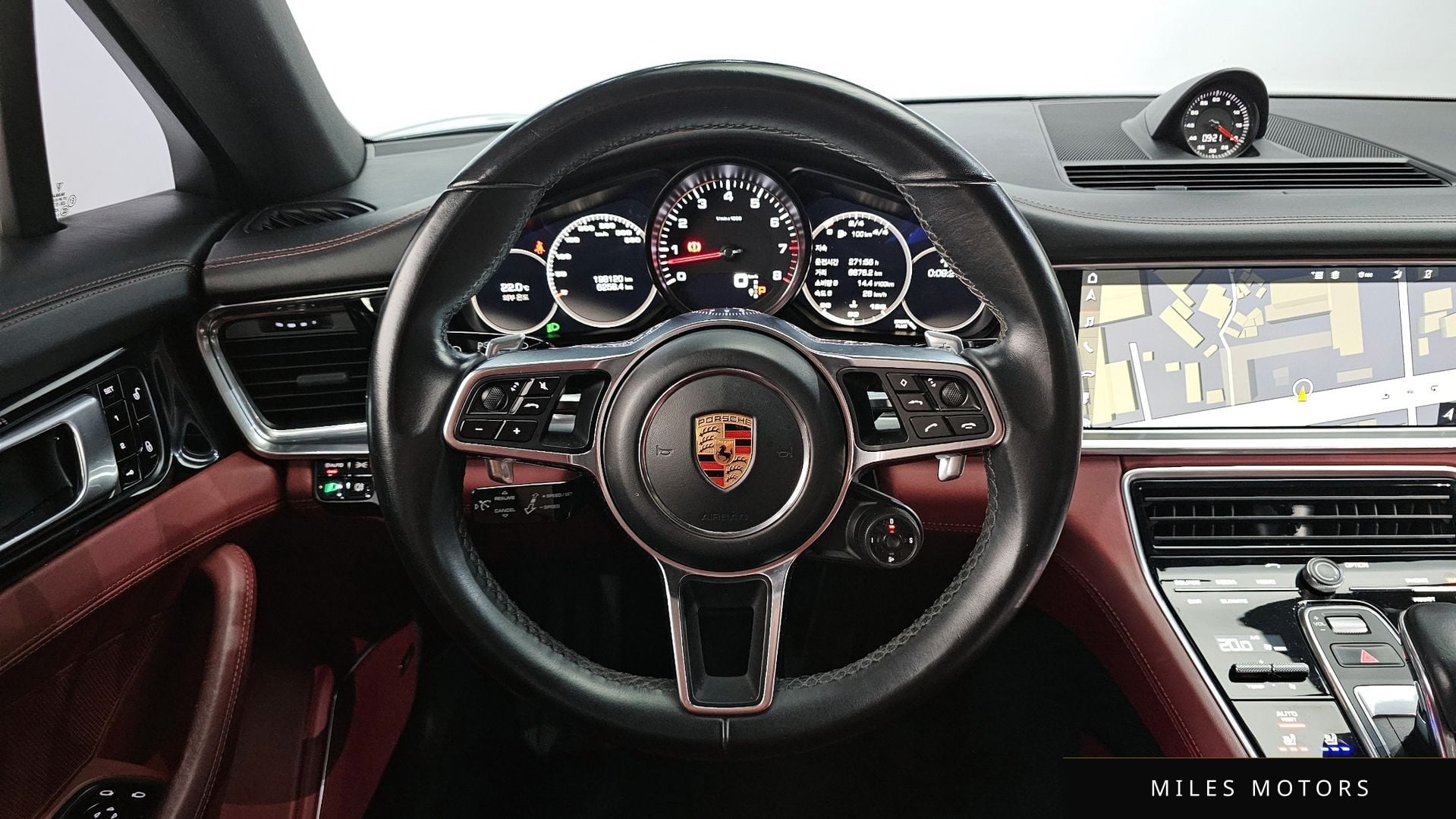Porsche Panamera 2018 — миниатюра 13