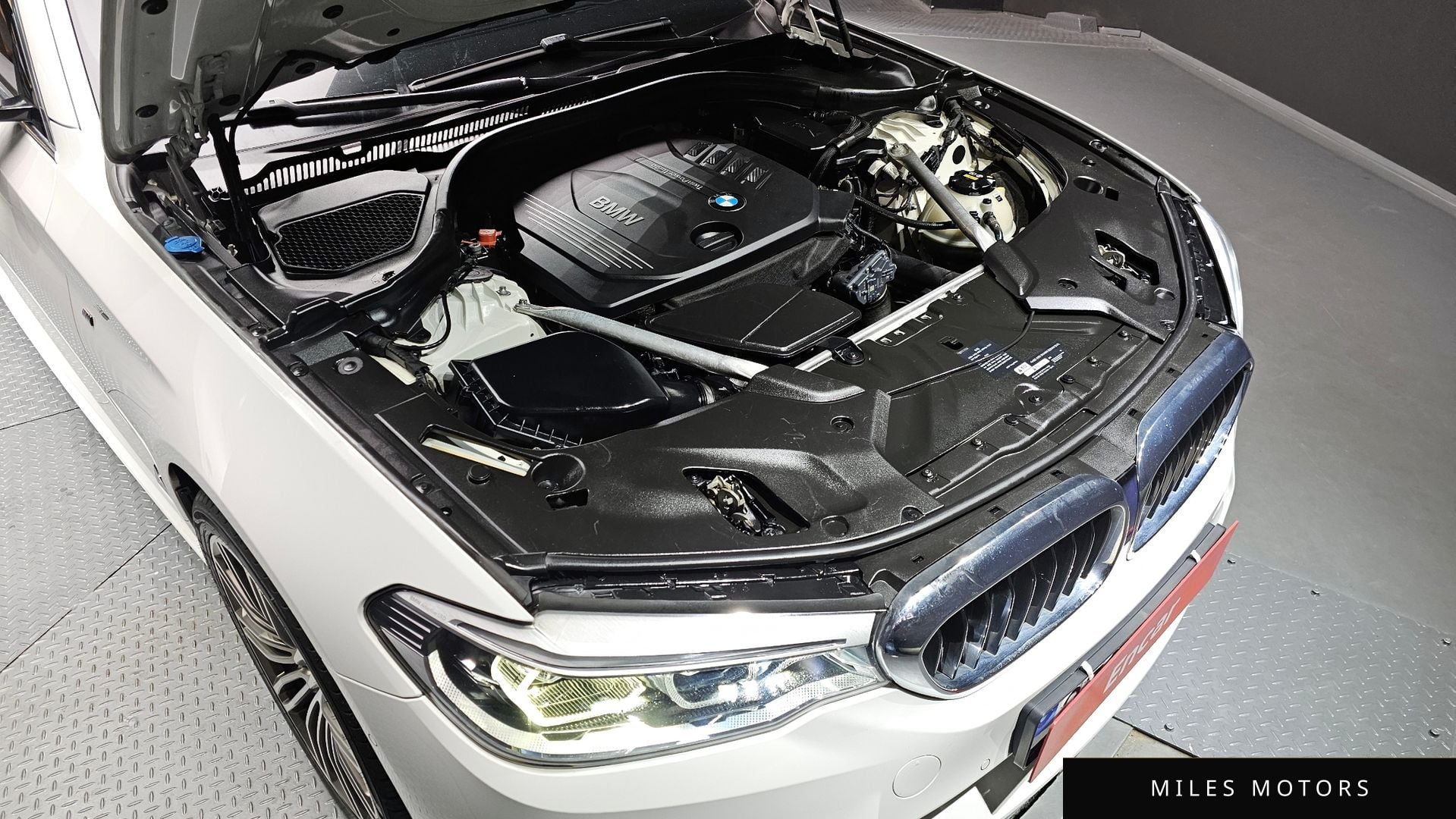 BMW 5 Series (G30) 2018 — миниатюра 6