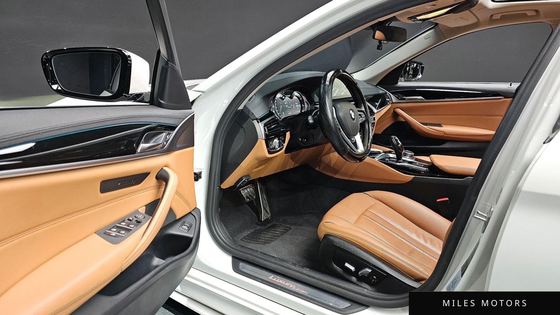 BMW 5 Series (G30) 2018 — миниатюра 11