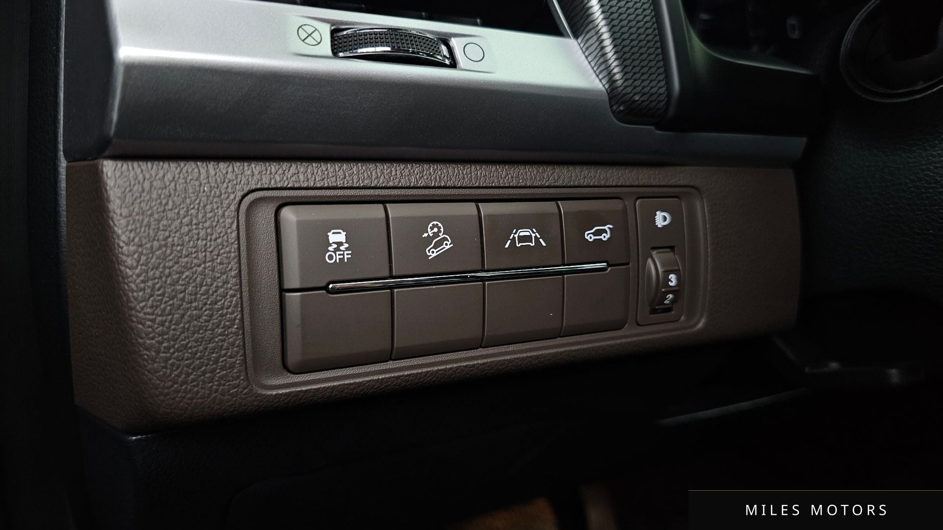 KG Mobility Rexton 2022 — миниатюра 11