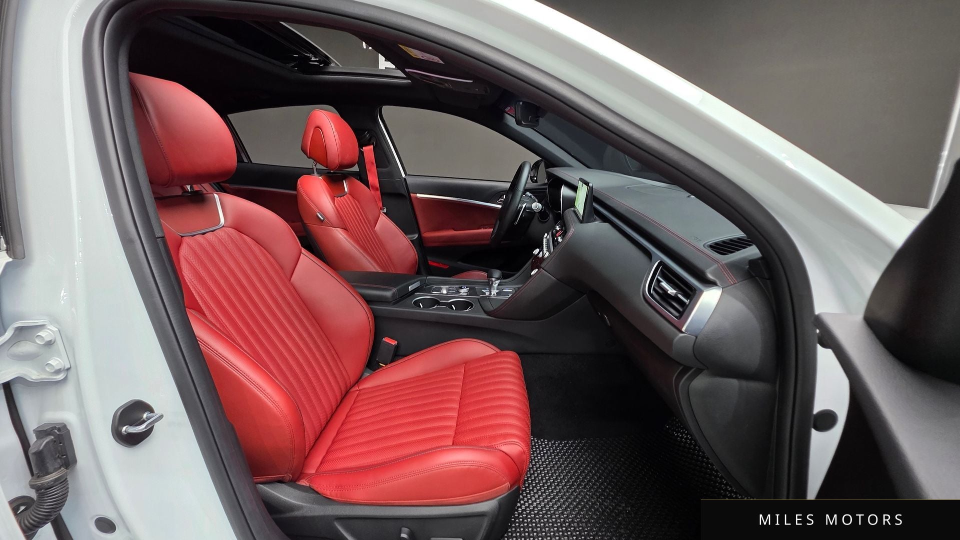 Genesis G70 2024 — миниатюра 10