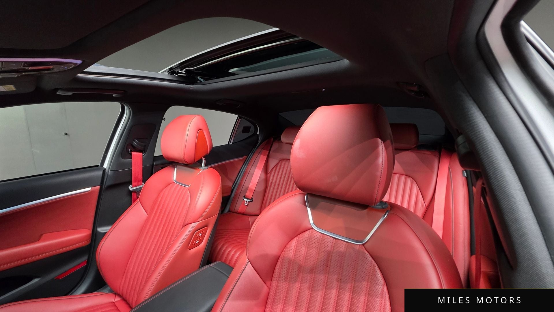Genesis G70 2024 — миниатюра 12