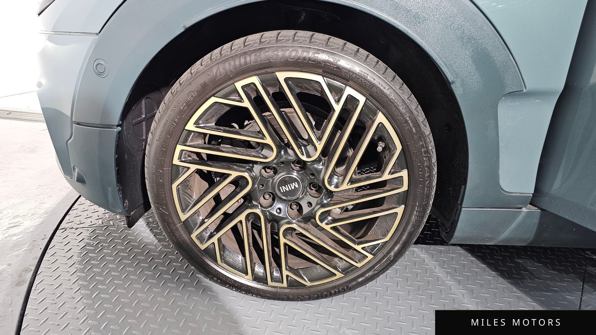 MINI 쿠퍼 S 클럽맨 2023 — миниатюра 5