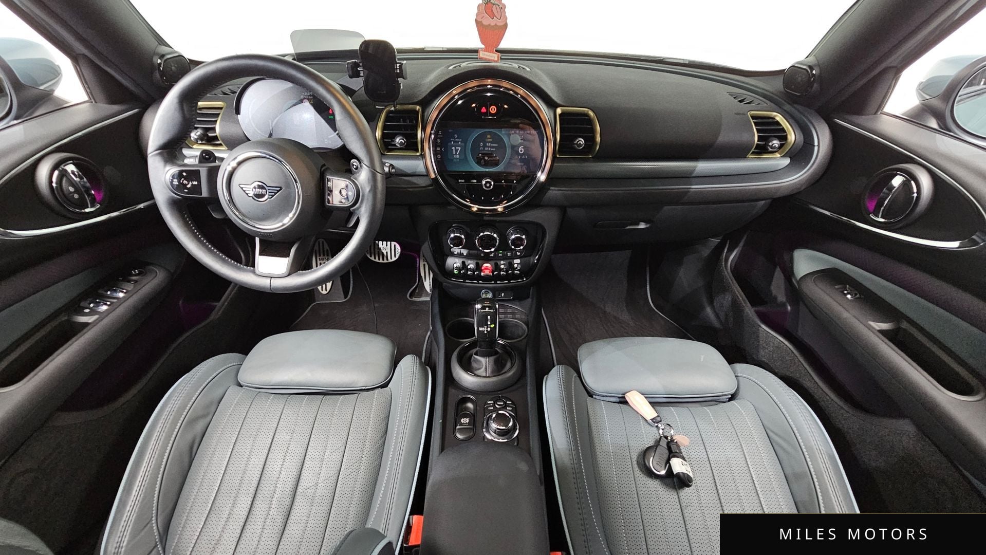 MINI 쿠퍼 S 클럽맨 2023 — миниатюра 7