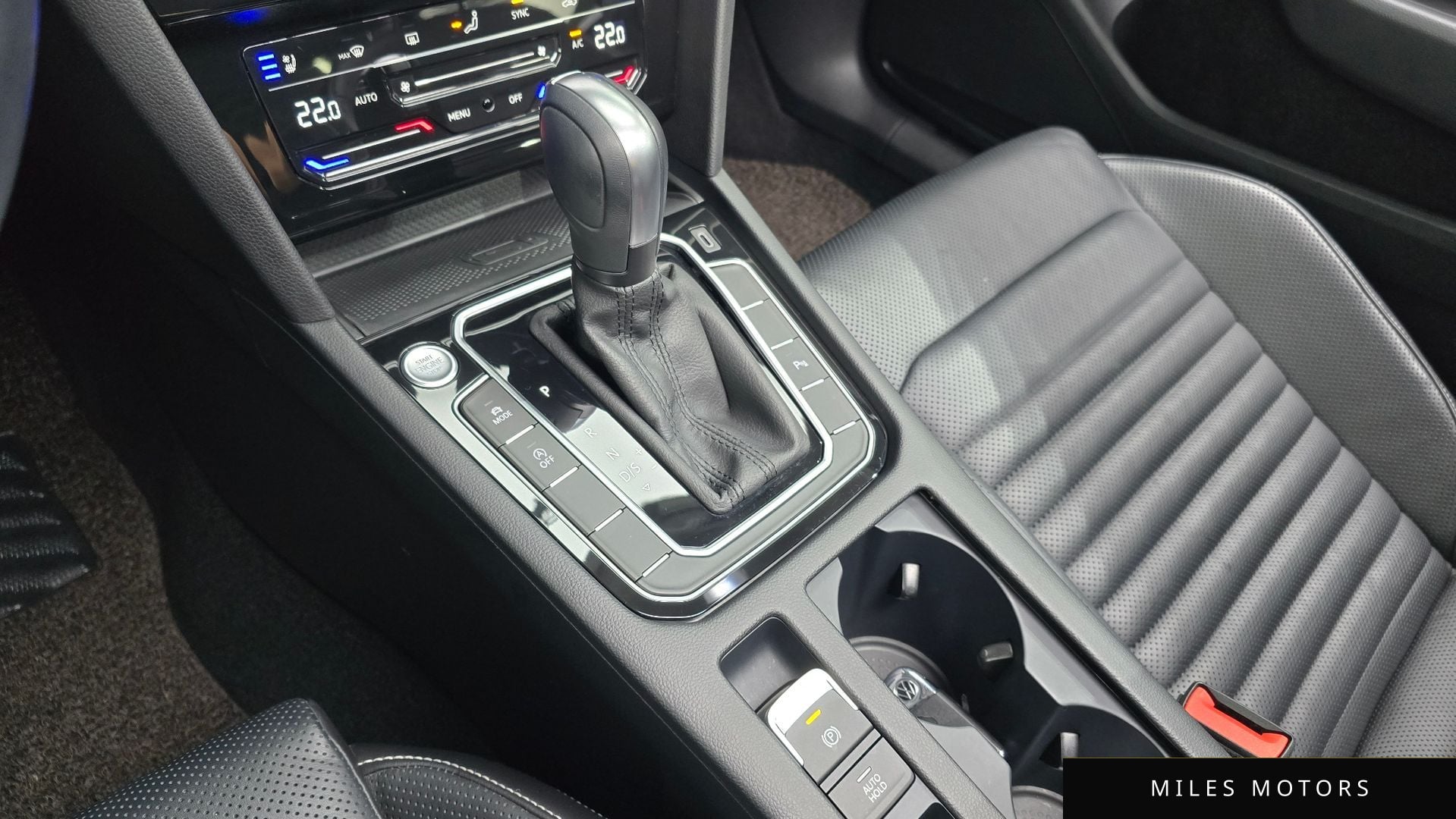 Volkswagen Passat 2021 — миниатюра 9