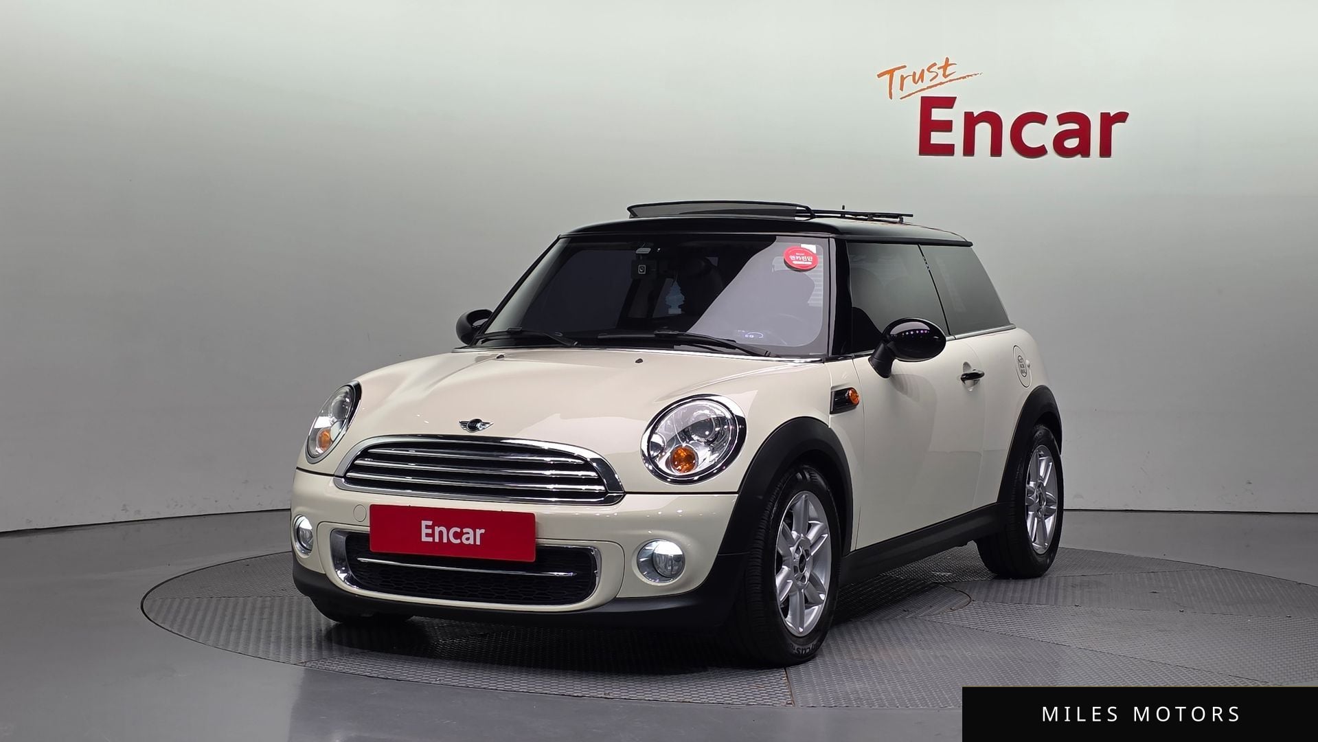 MINI Cooper D 2013 — фото 1 из 12
