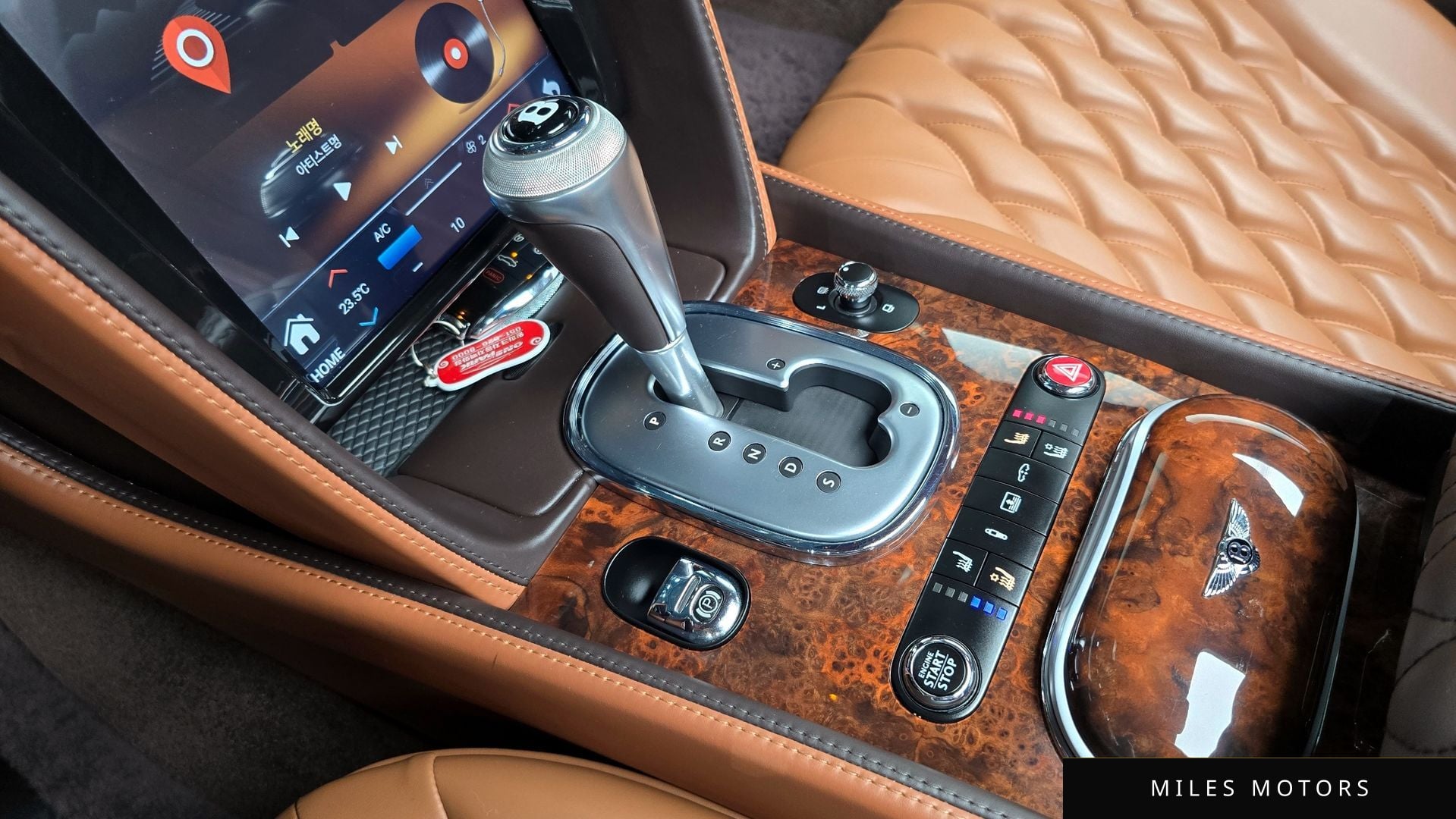 Bentley 플라잉스퍼 2015 — миниатюра 9