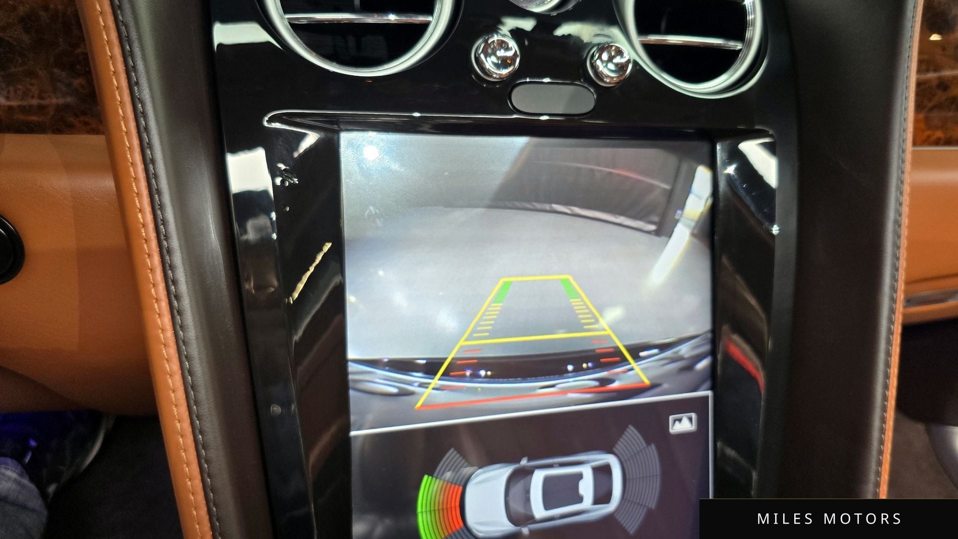 Bentley 플라잉스퍼 2015 — миниатюра 16