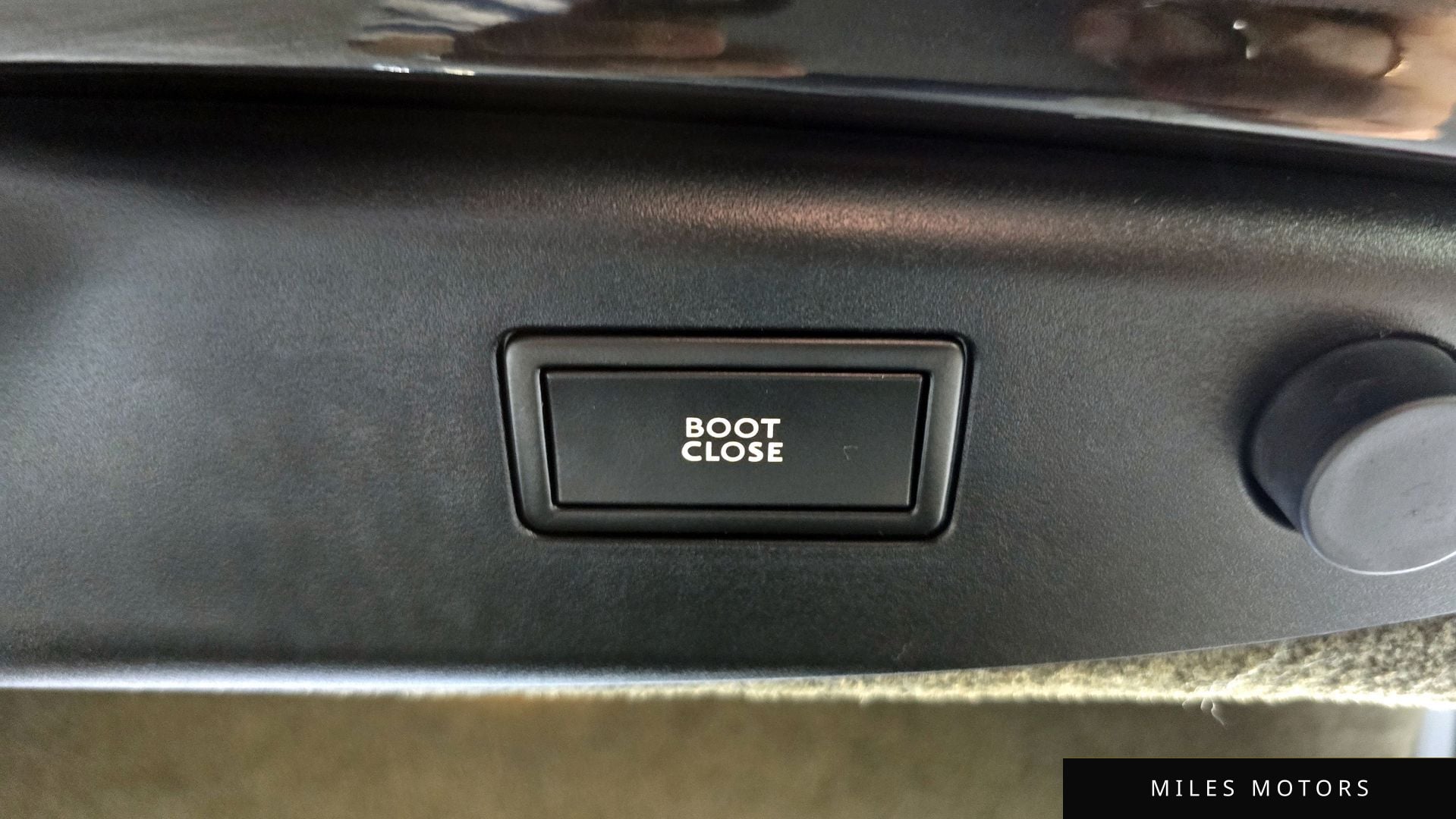Bentley 플라잉스퍼 2015 — миниатюра 19