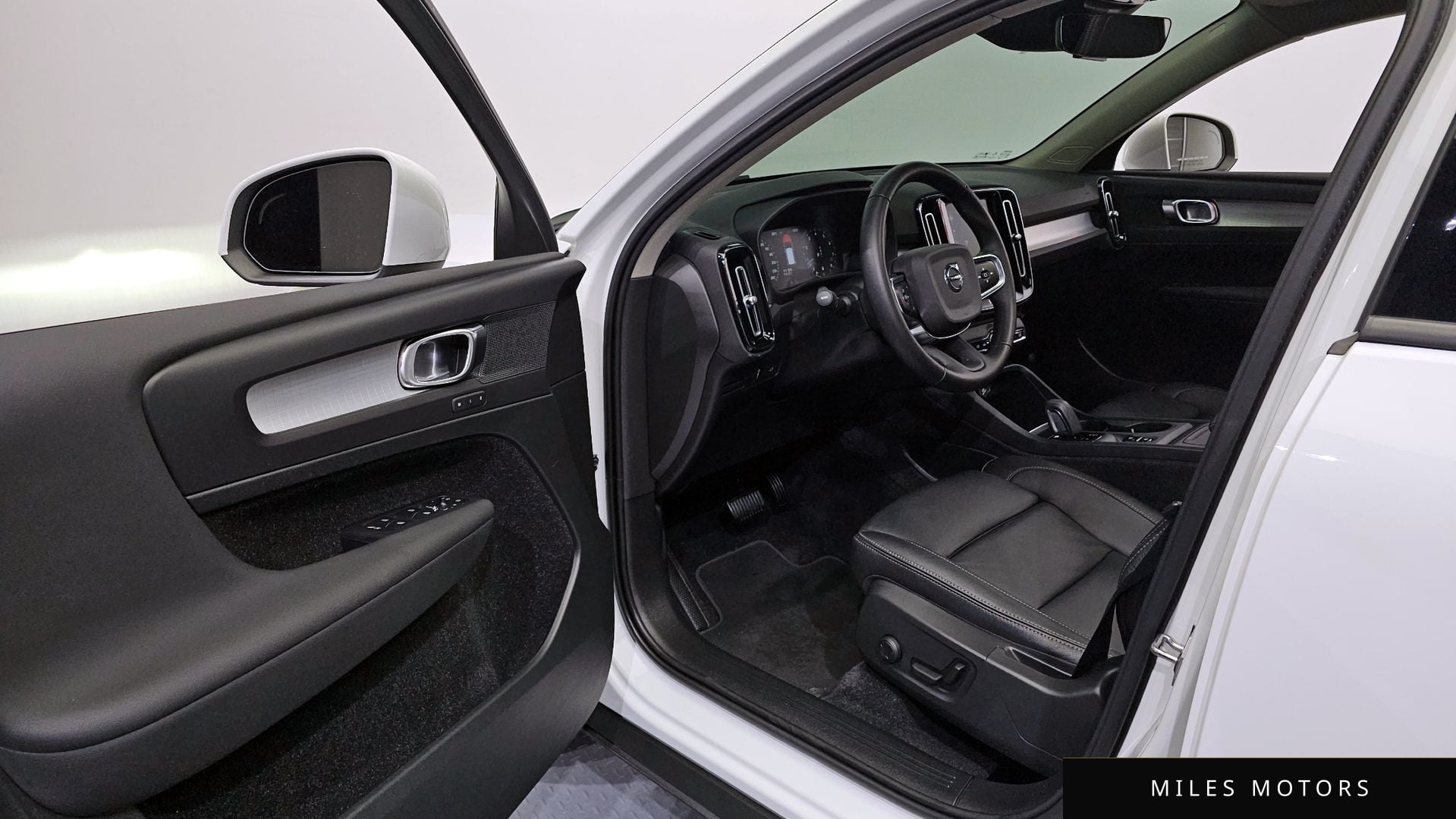 Volvo XC40 2021 — миниатюра 10