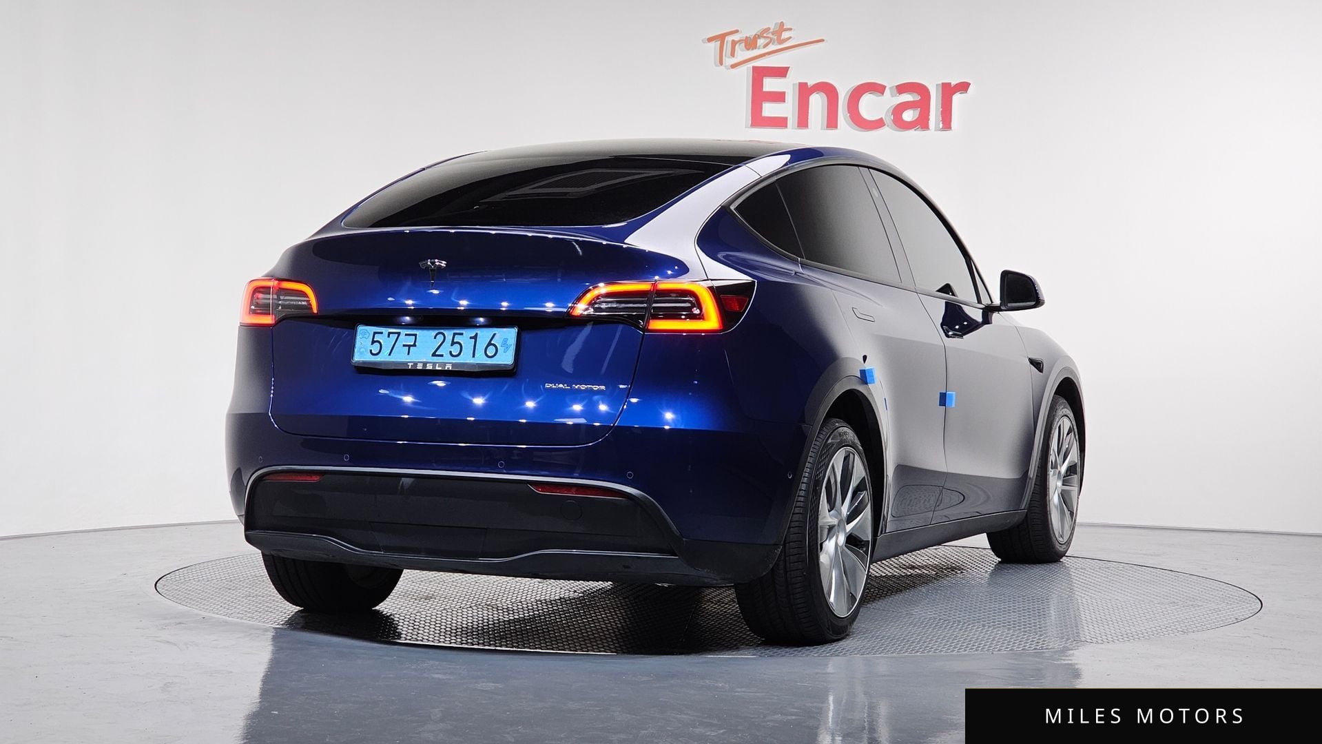 Tesla 모델 Y 2022 — миниатюра 2