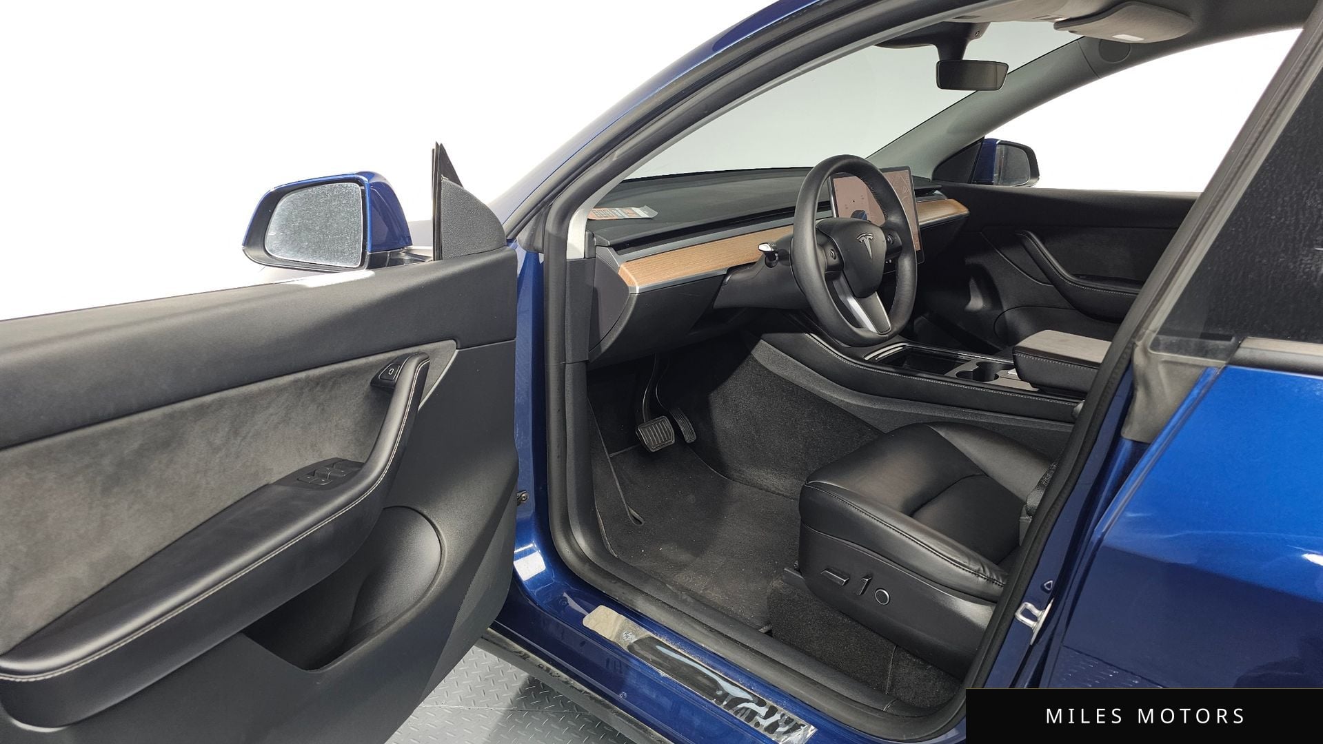 Tesla 모델 Y 2022 — миниатюра 10