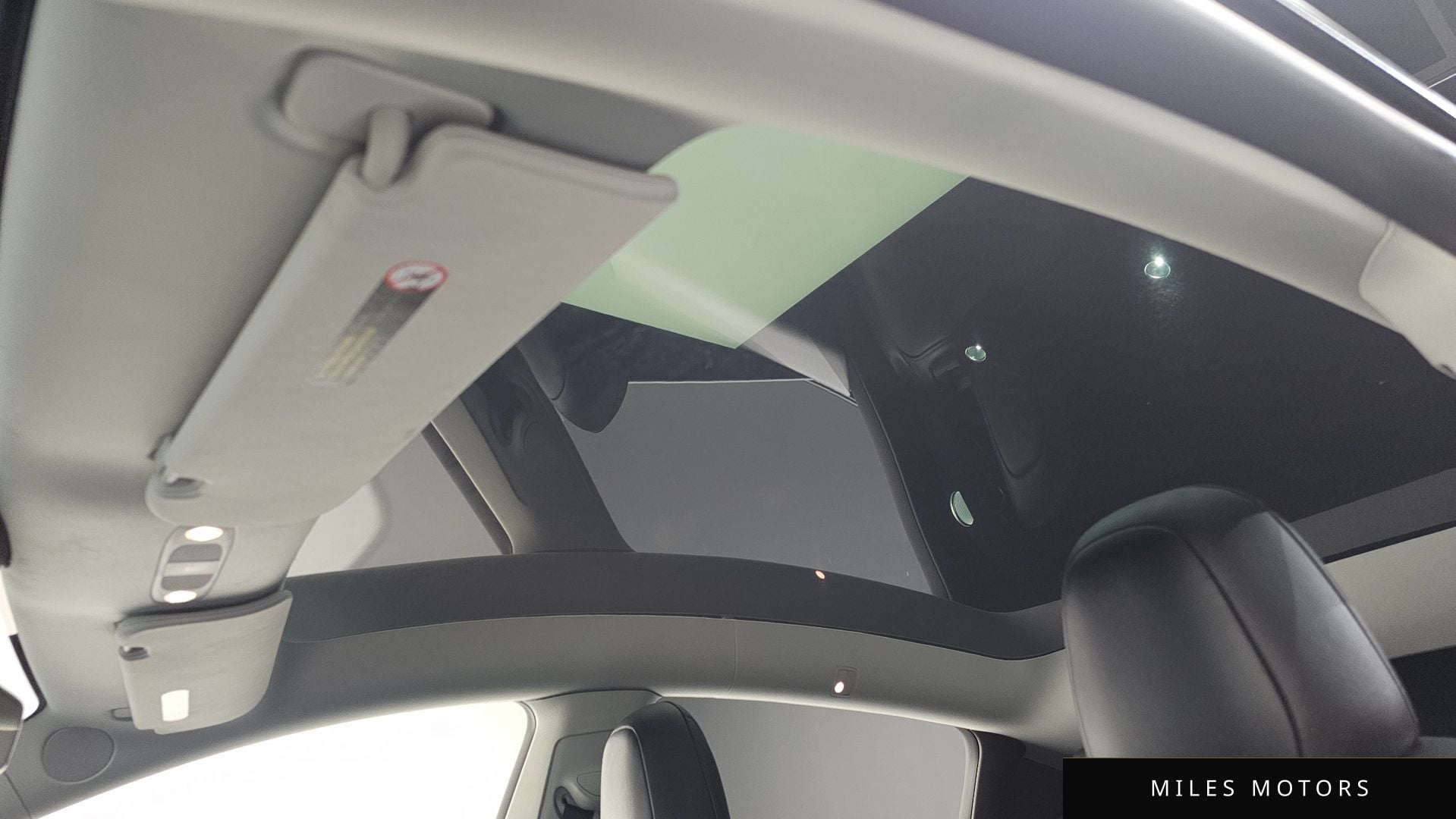 Tesla 모델 Y 2022 — миниатюра 19