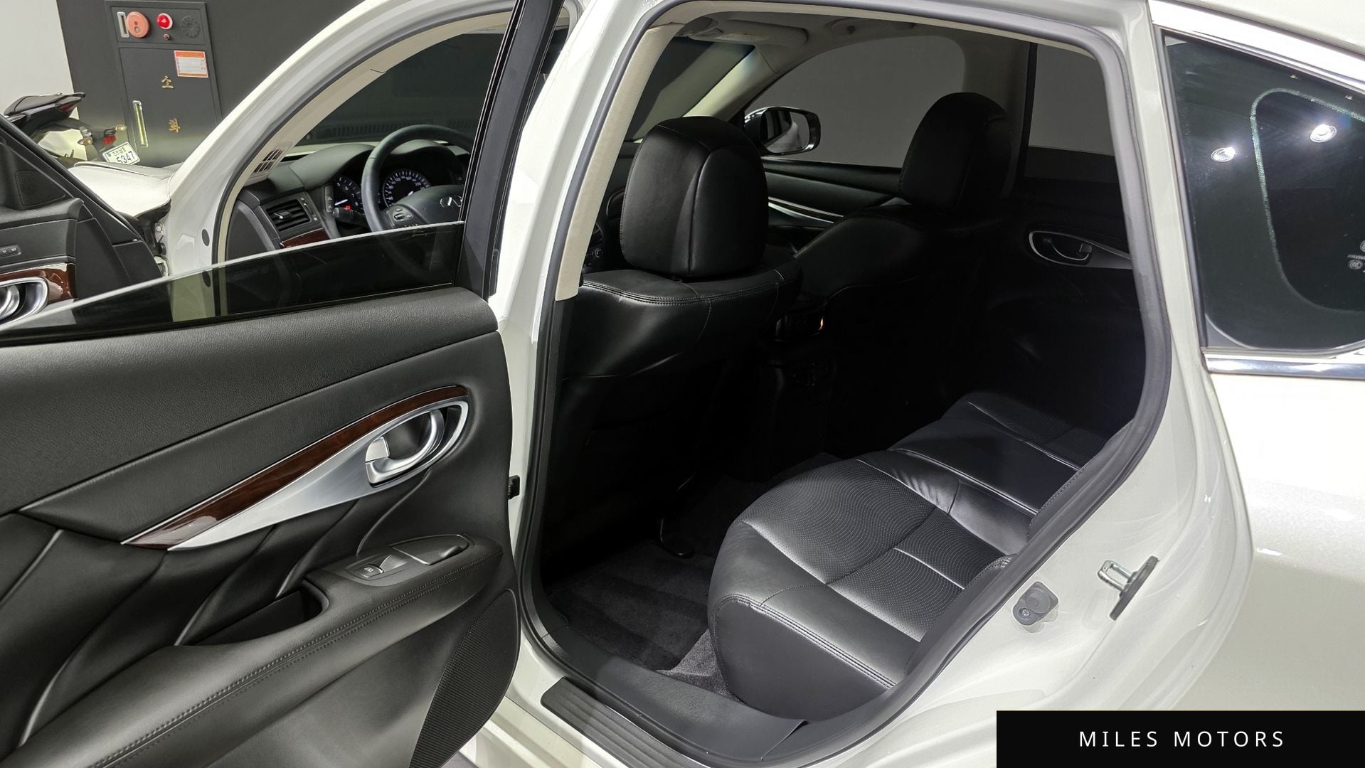Infiniti Q70 2018 — миниатюра 11