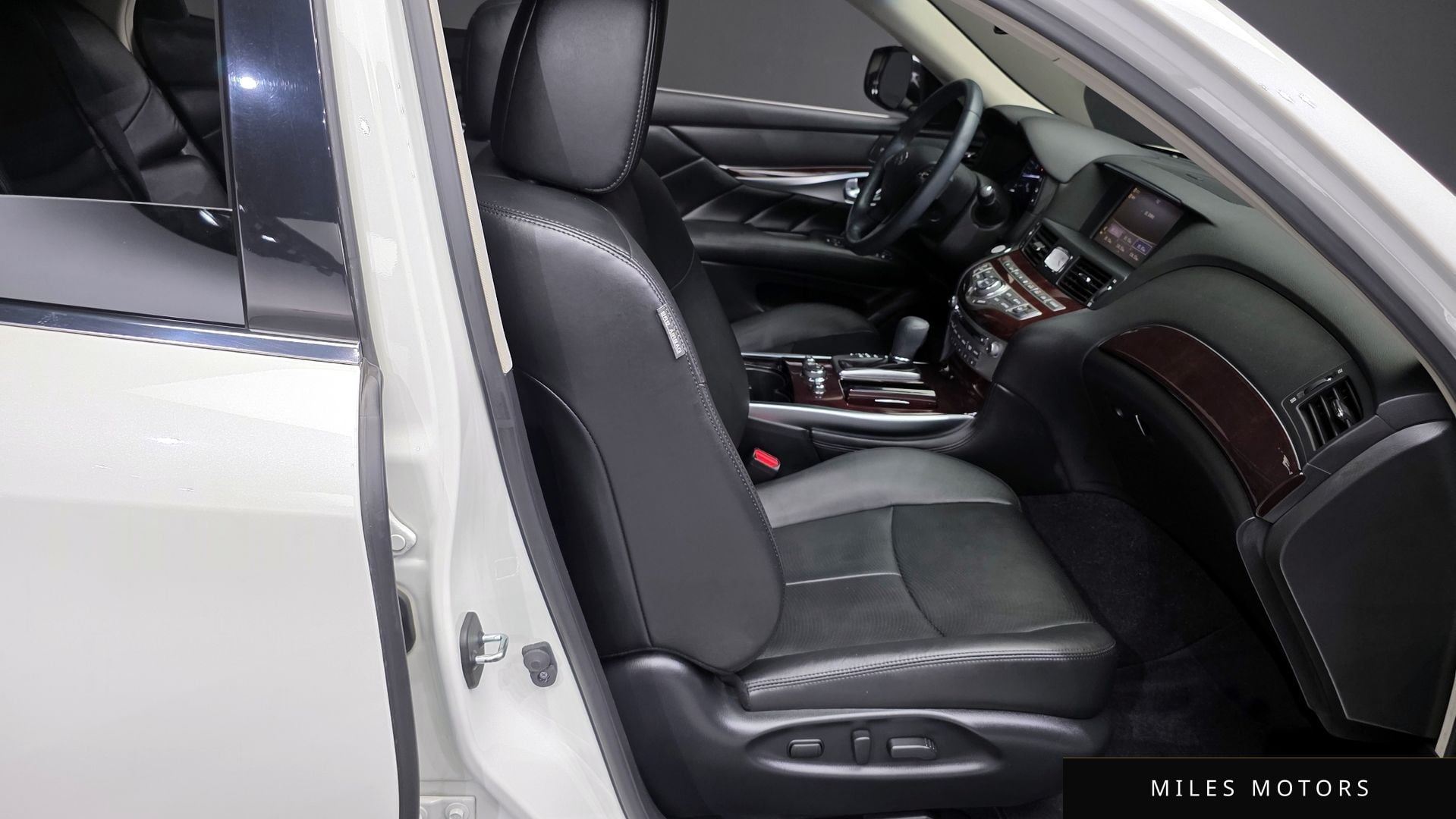 Infiniti Q70 2018 — миниатюра 12