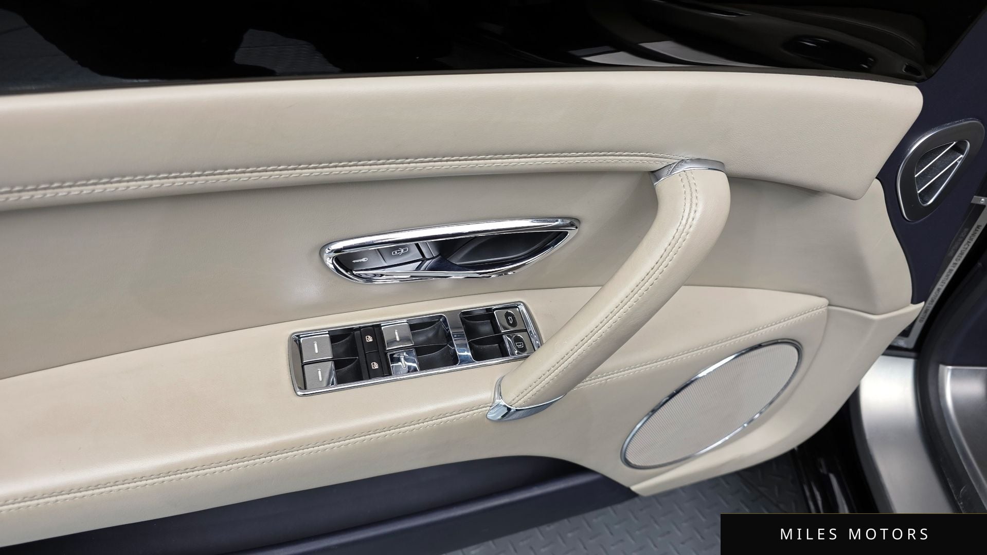 Bentley 플라잉스퍼 2018 — миниатюра 14