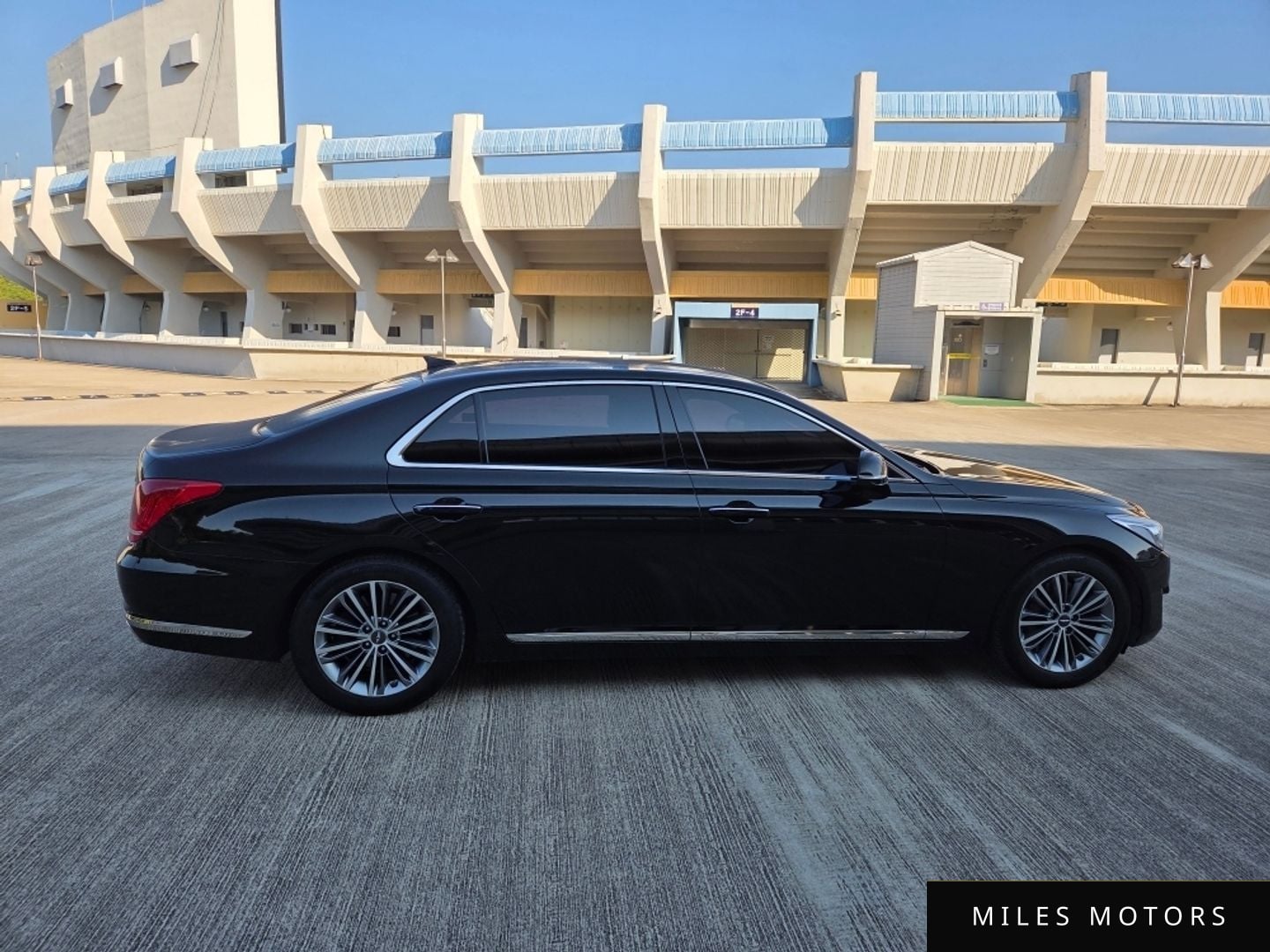 Genesis EQ900 2016 — миниатюра 3