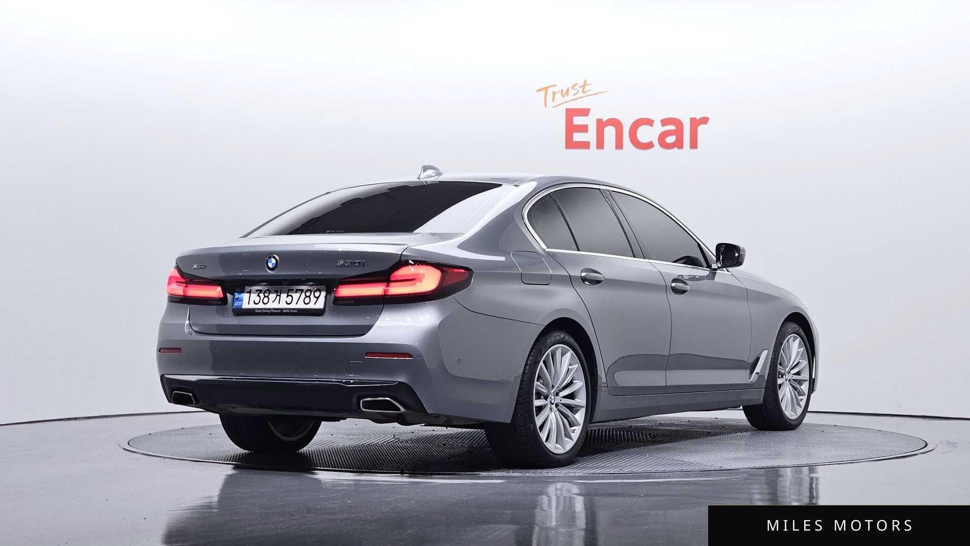BMW 5 Series (G30) 2023 — миниатюра 2