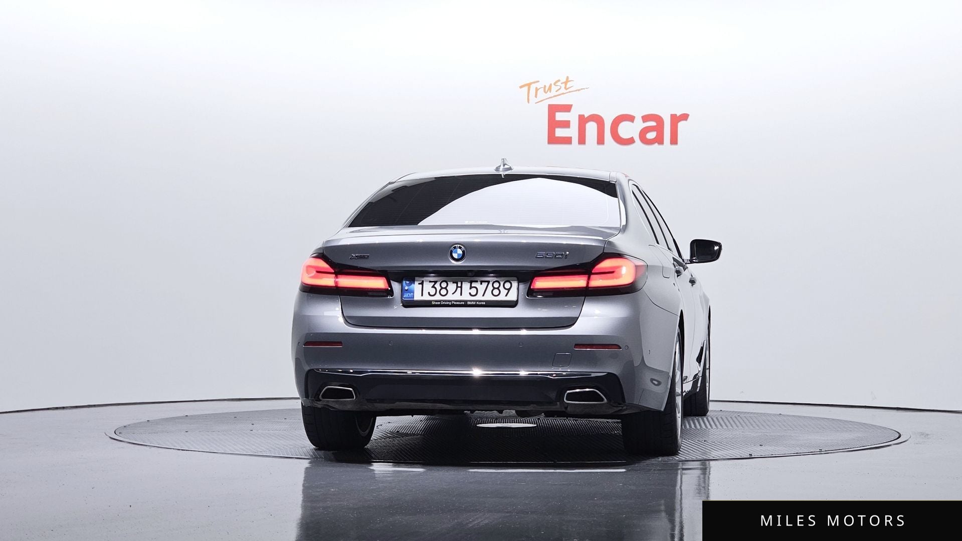 BMW 5 Series (G30) 2023 — миниатюра 4