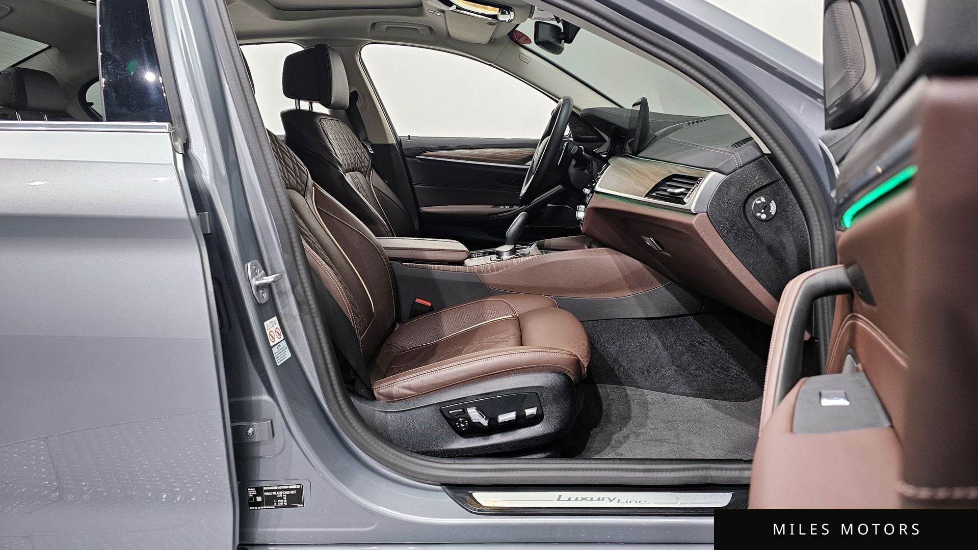 BMW 5 Series (G30) 2023 — миниатюра 10