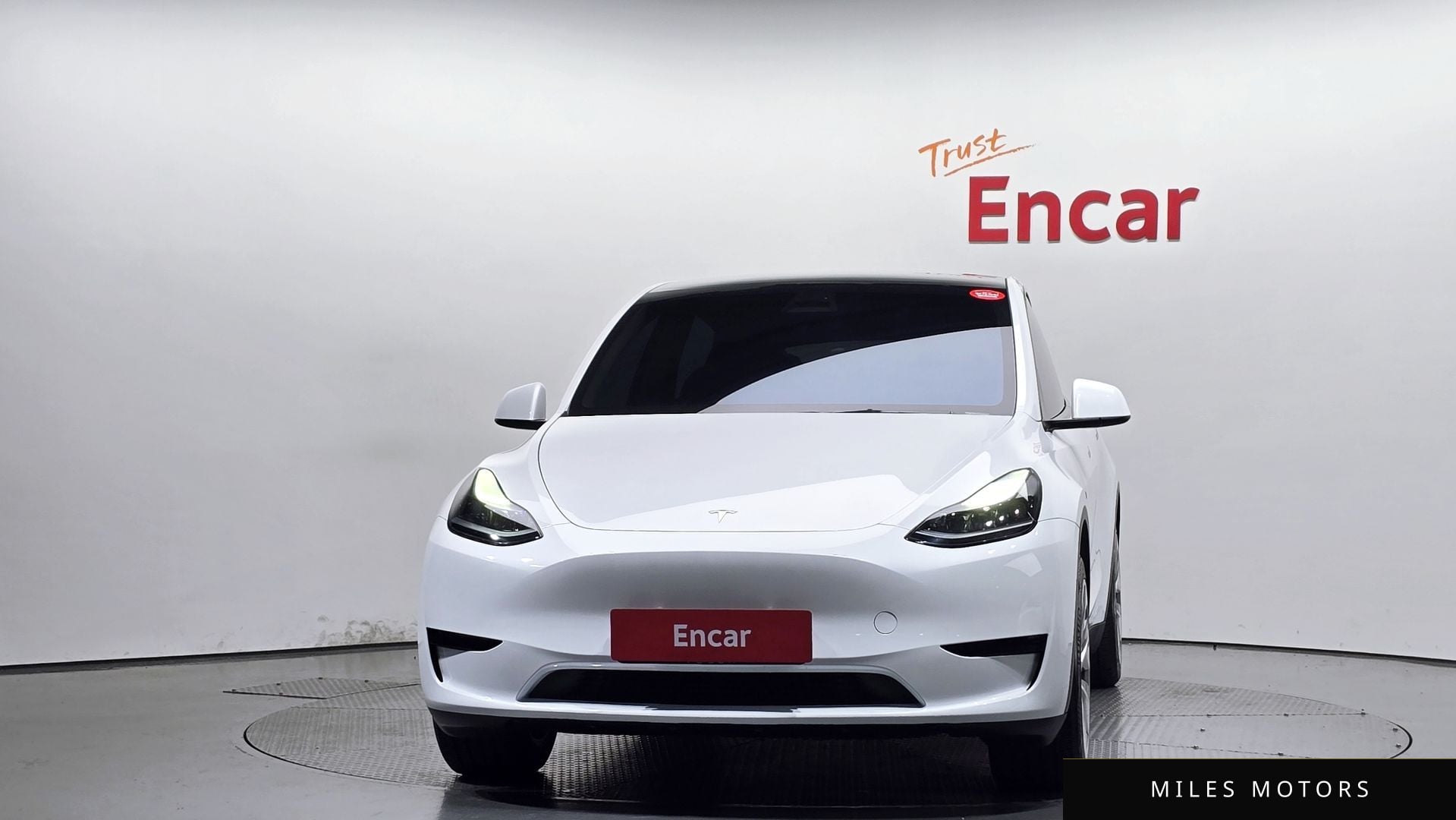 Tesla Model Y 2024 — миниатюра 3