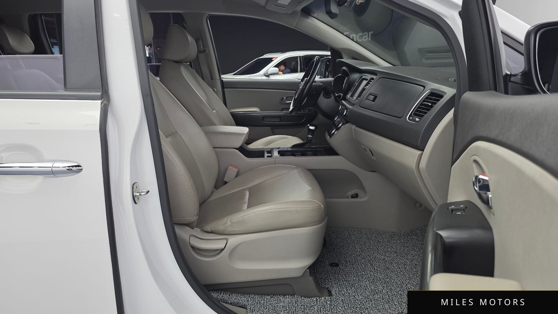 Kia Canival 2018 — миниатюра 10