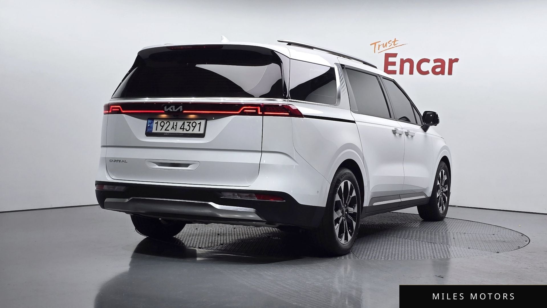 Kia Carnival 2023 — миниатюра 2