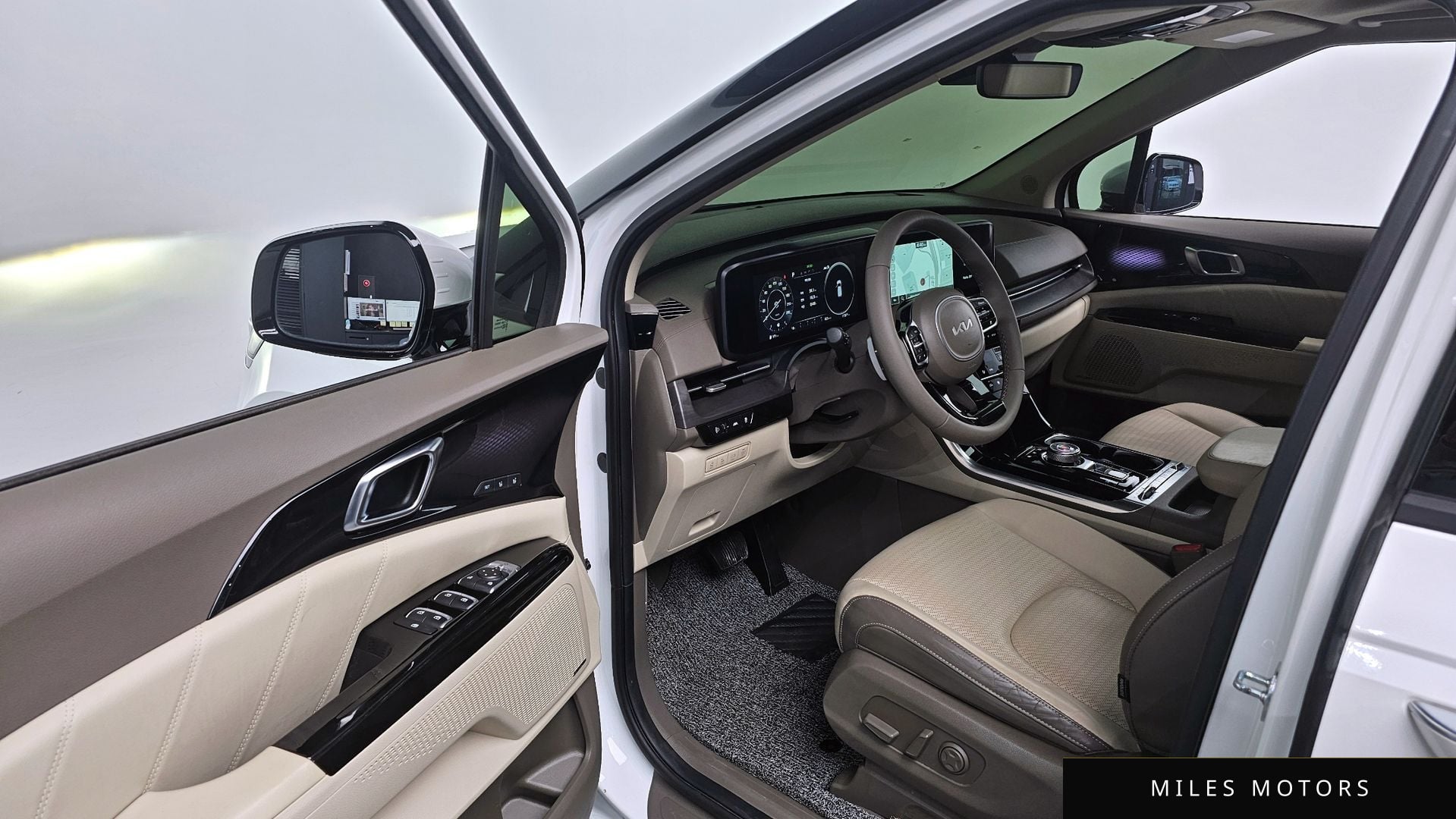 Kia Carnival 2023 — миниатюра 11
