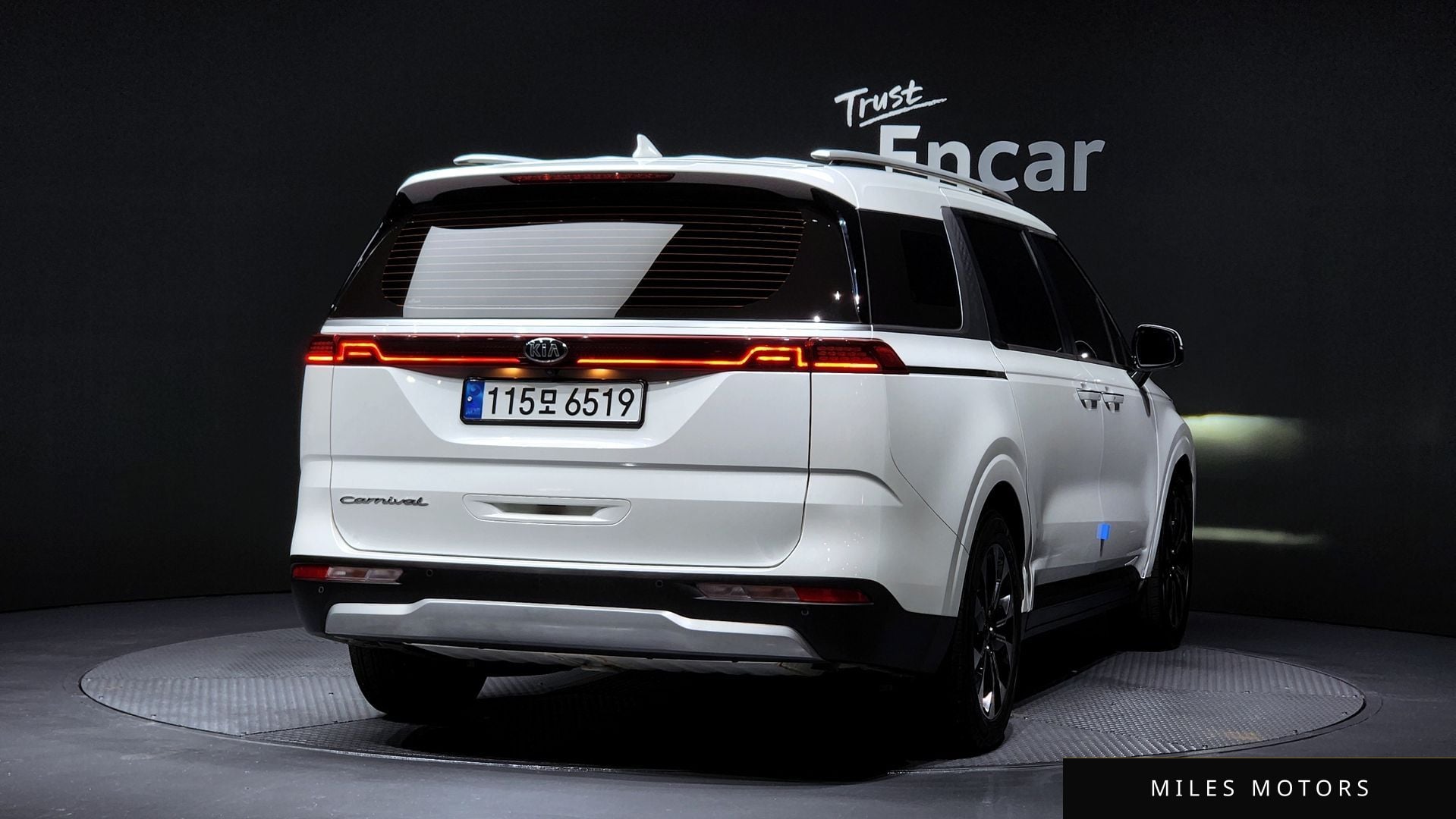 Kia Carnival 2021 — миниатюра 2