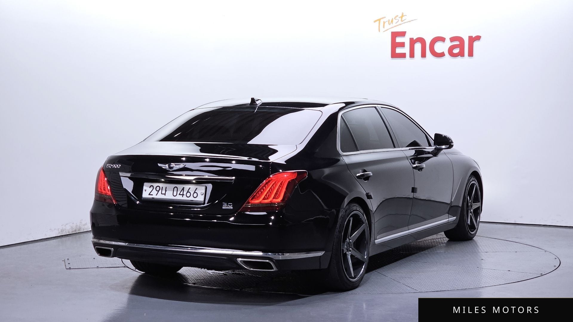 Genesis EQ900 2017 — миниатюра 2