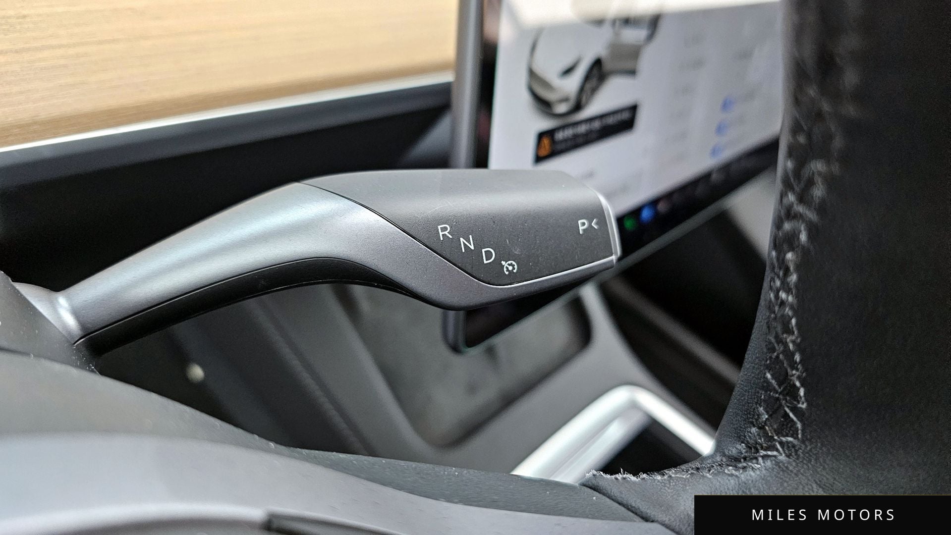 Tesla Model Y 2021 — миниатюра 9