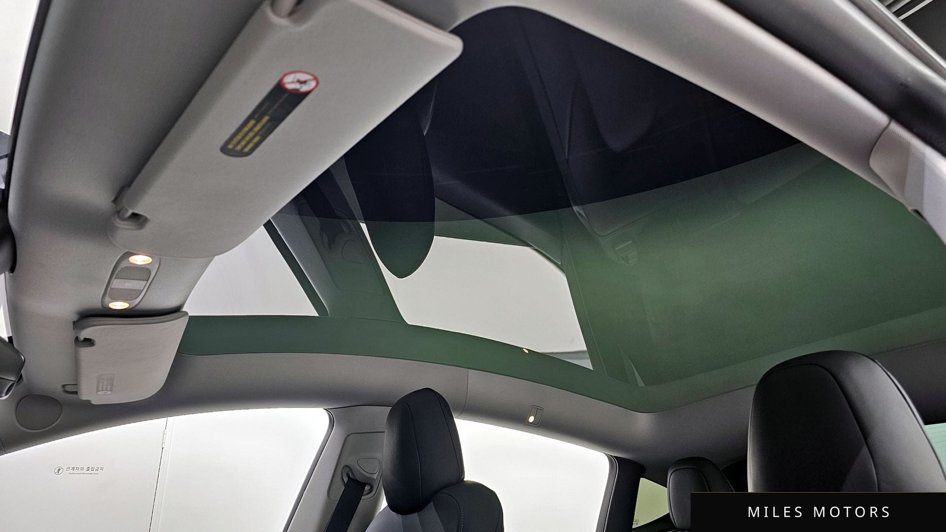 Tesla Model Y 2021 — миниатюра 19