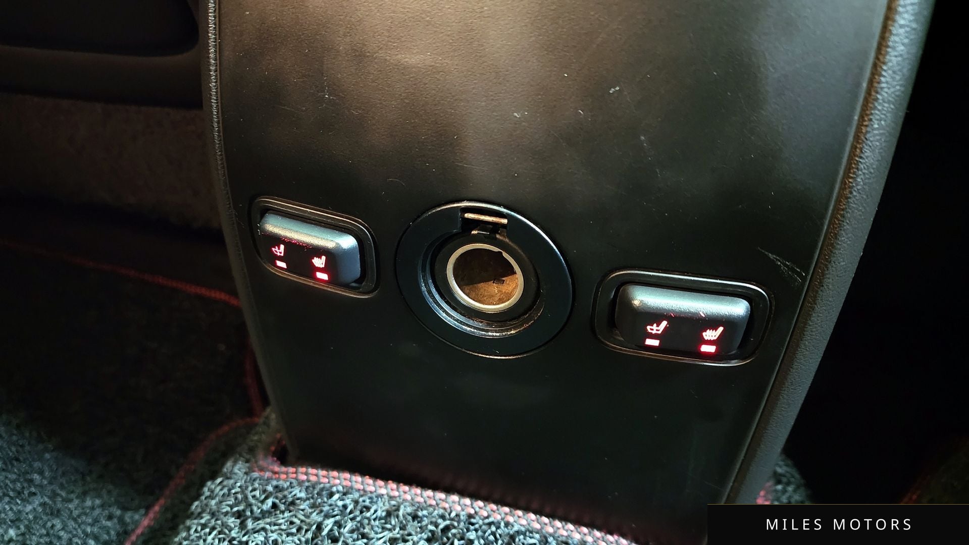 Lincoln MKS 2016 — миниатюра 19