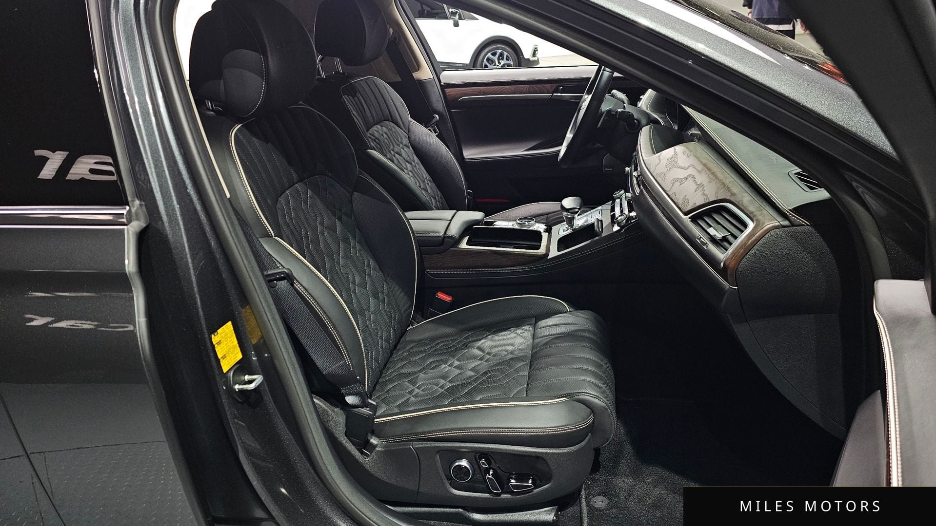 Genesis G90 2021 — миниатюра 10
