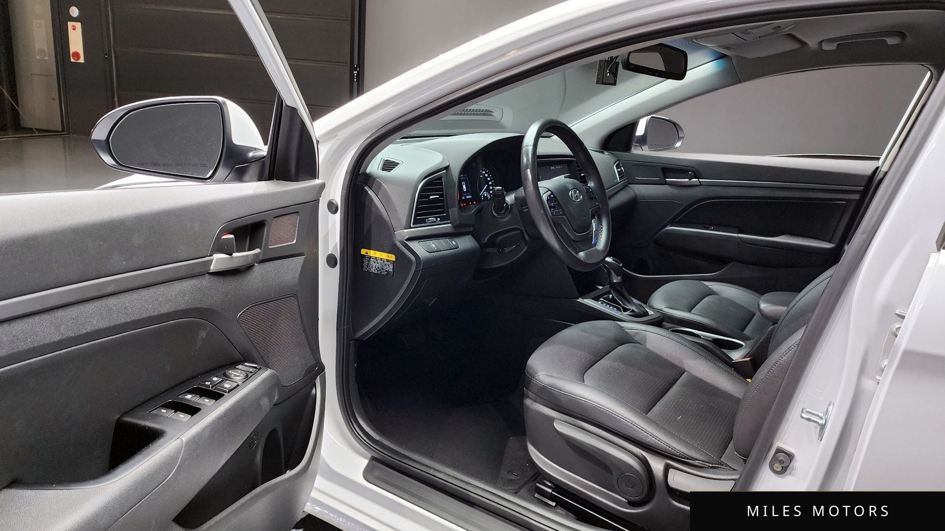 Hyundai AVANTE 2018 — миниатюра 11