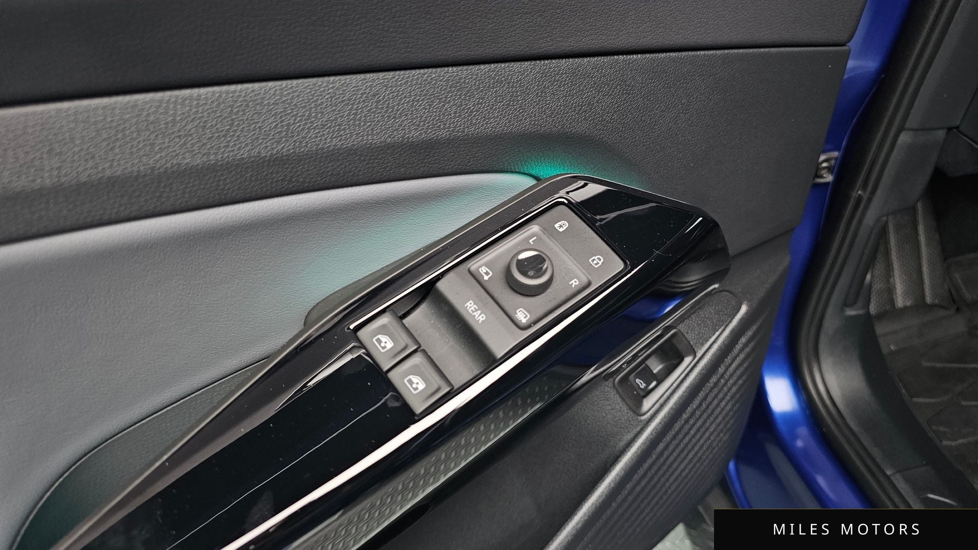 Volkswagen ID.4 2025 — миниатюра 17