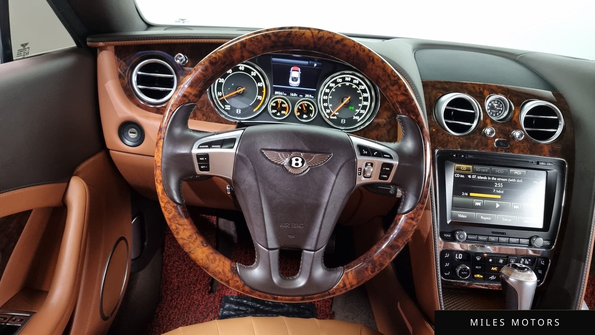 Bentley 컨티넨탈 GT 2014 — миниатюра 13