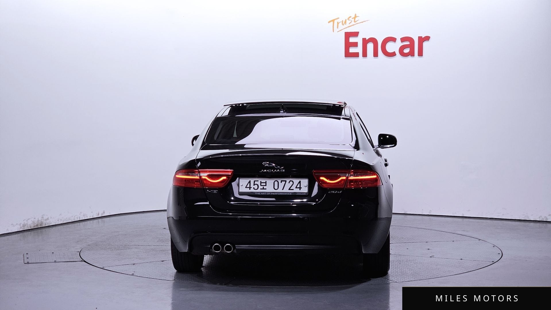 Jaguar XE 2016 — миниатюра 4
