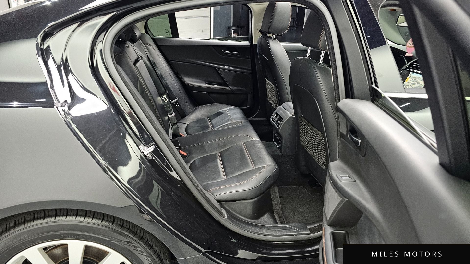 Jaguar XE 2016 — миниатюра 12