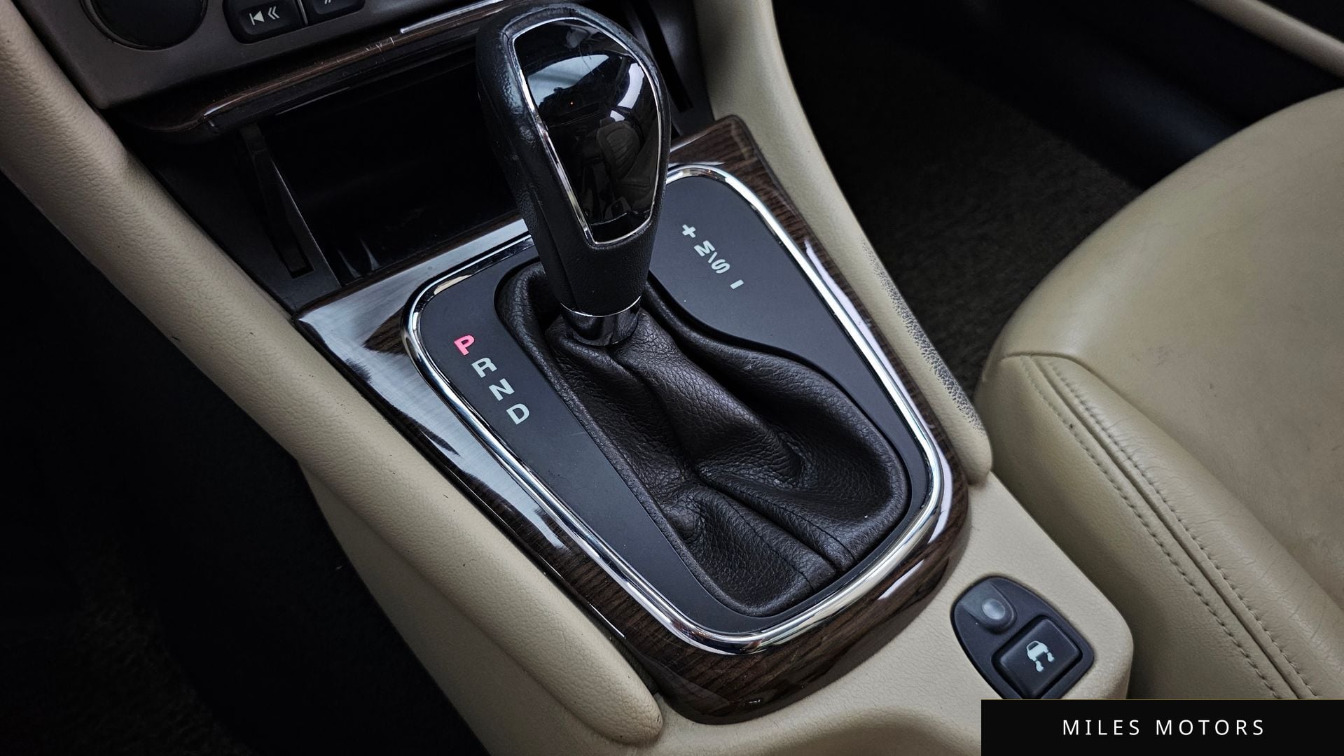 Jaguar X-TYPE 2009 — миниатюра 9