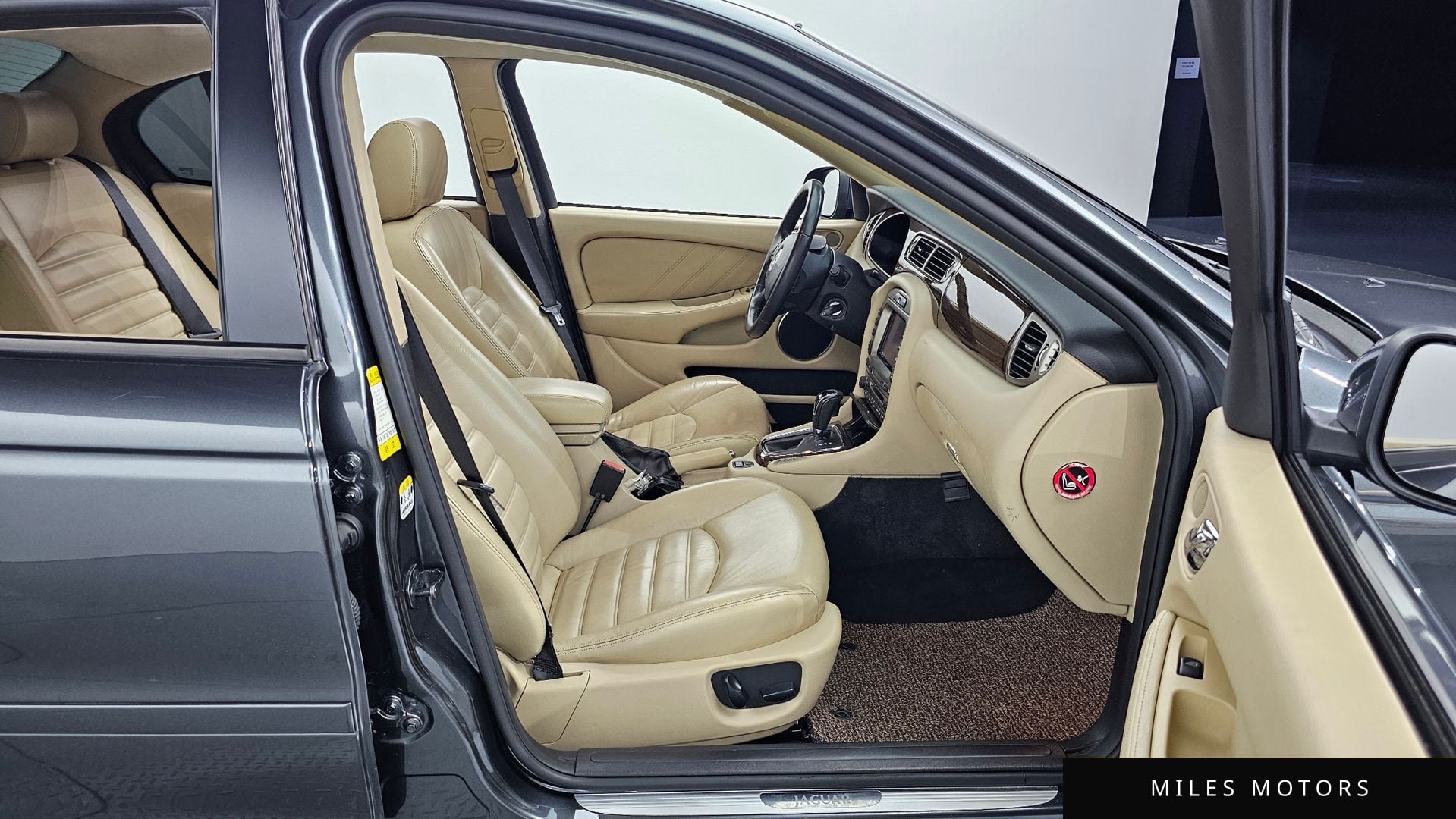 Jaguar X-TYPE 2009 — миниатюра 10