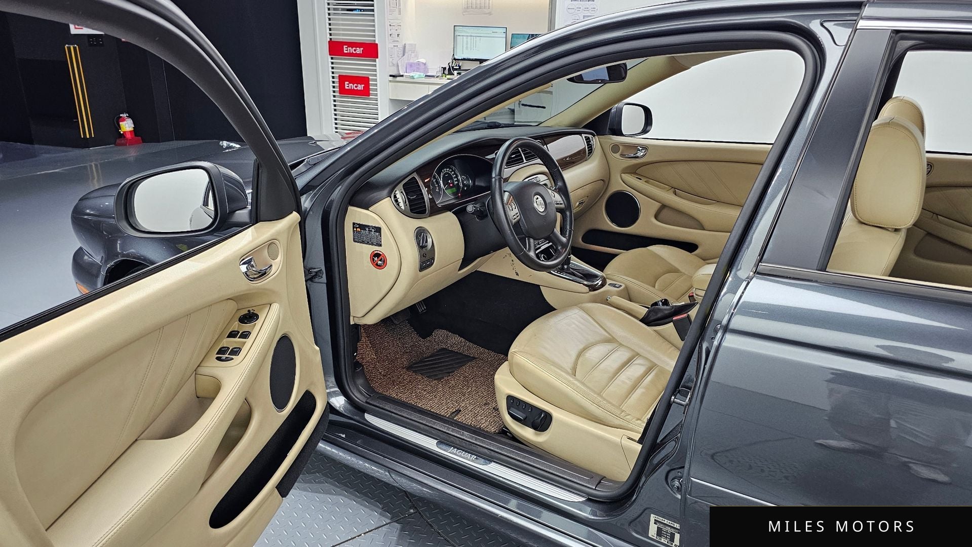 Jaguar X-TYPE 2009 — миниатюра 11
