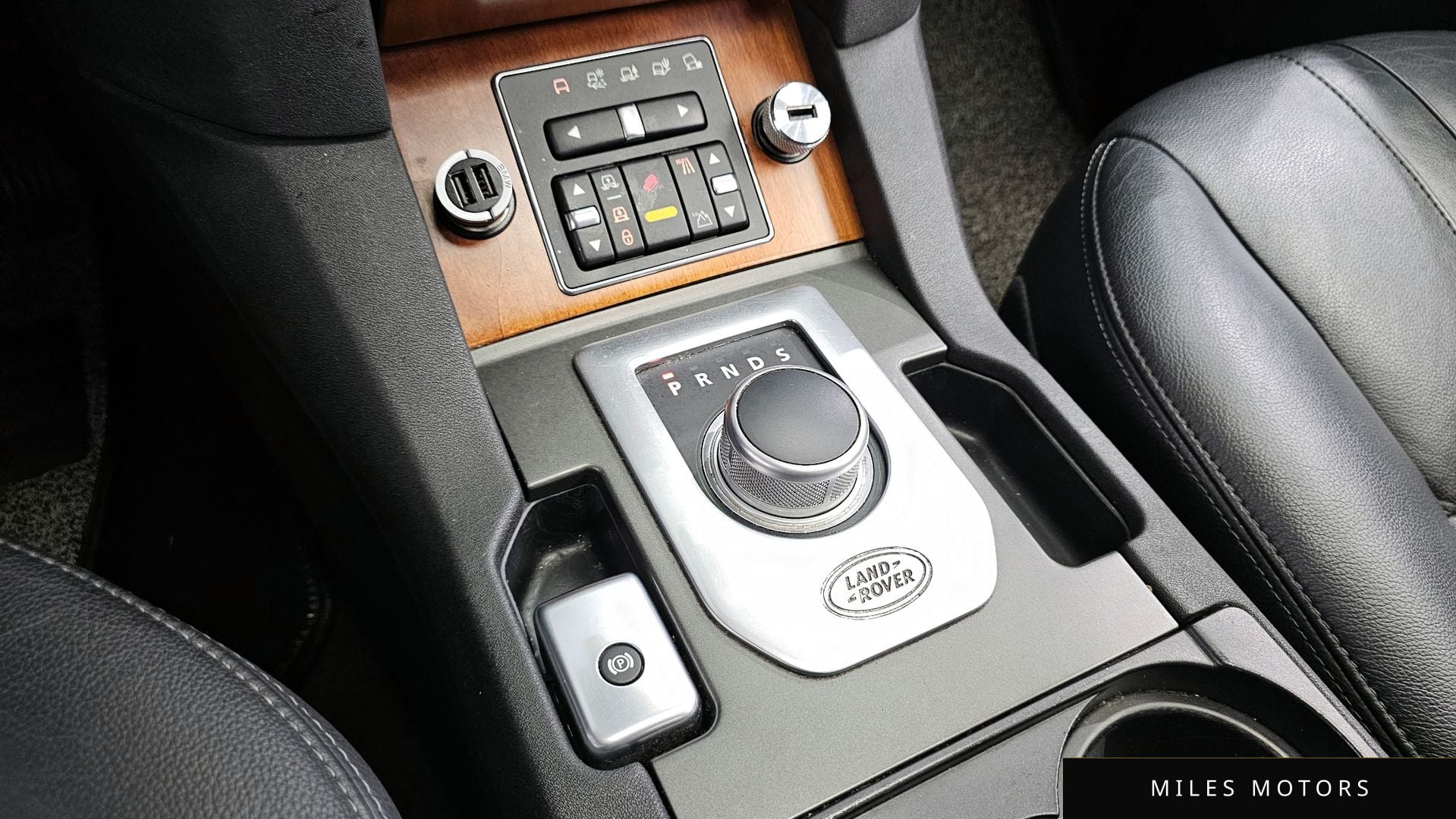 Land Rover Discovery 2012 — миниатюра 9