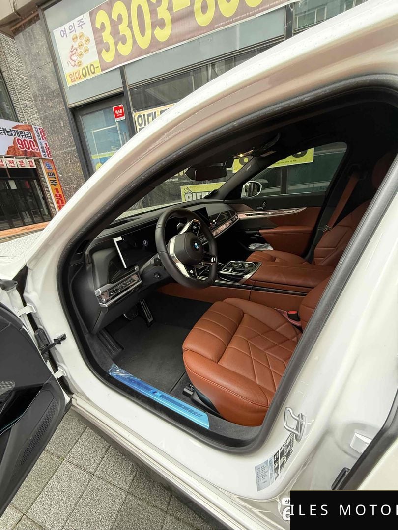 BMW 7 Series (G70) 2025 — миниатюра 6