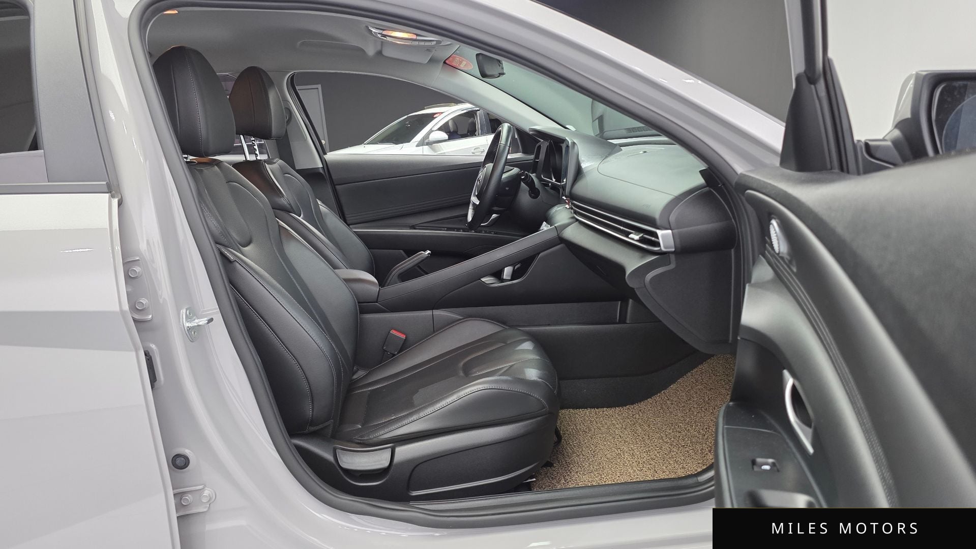 Hyundai AVANTE 2021 — миниатюра 10
