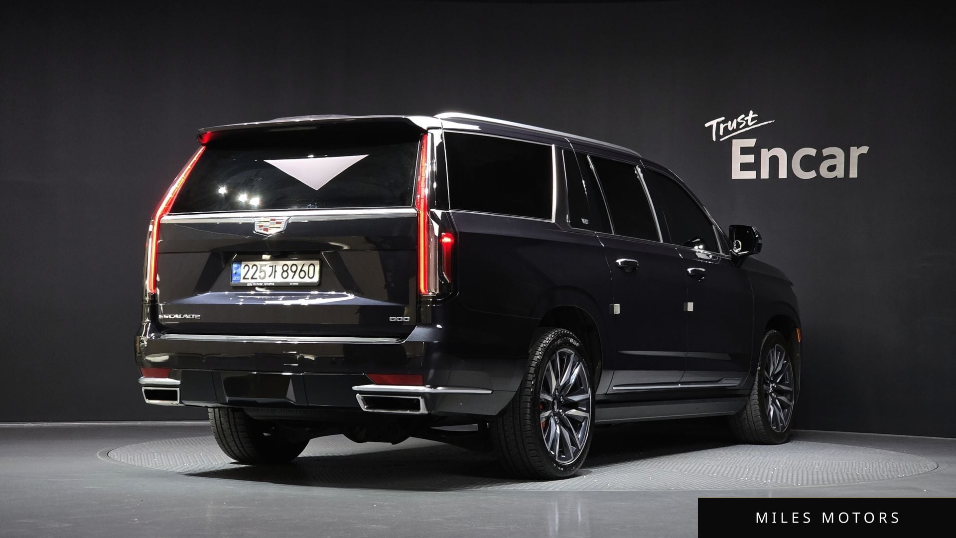 Cadillac Escalade 2022 — миниатюра 2
