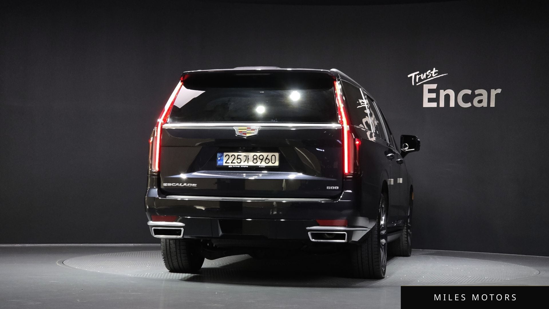 Cadillac Escalade 2022 — миниатюра 4